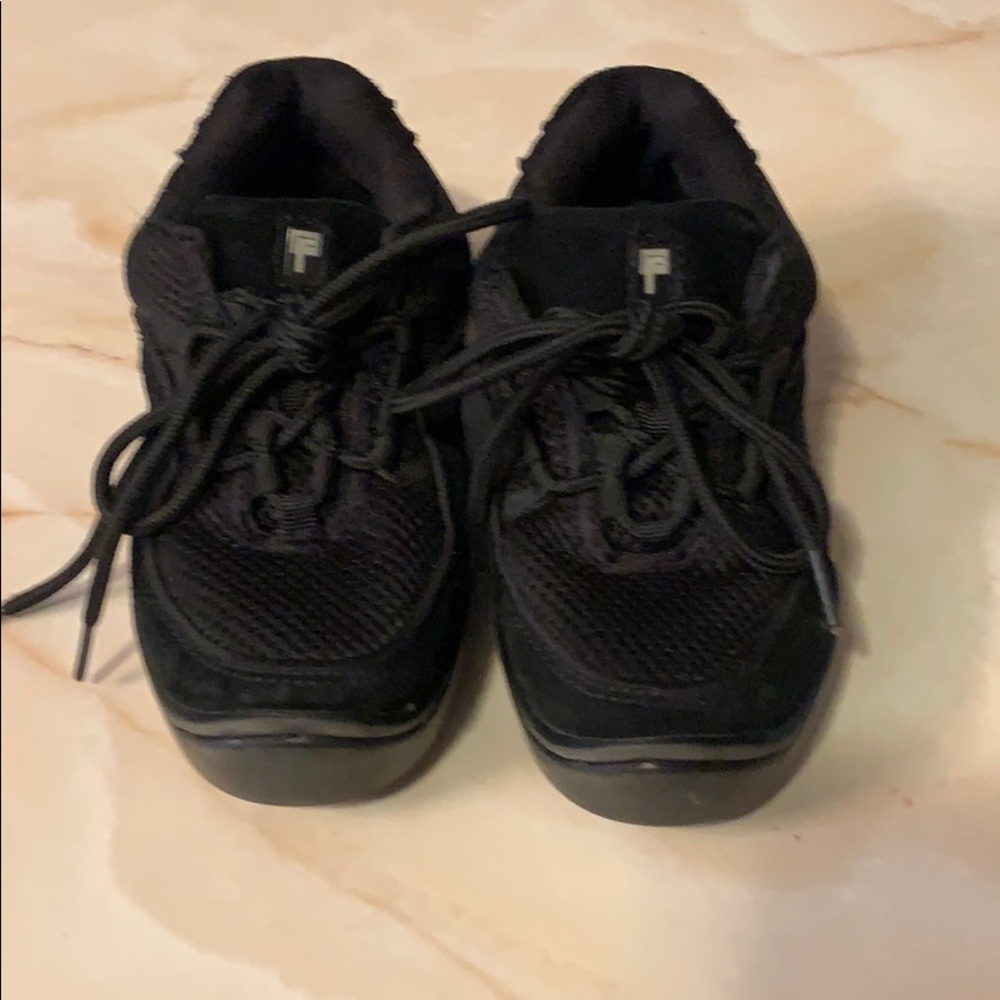 Boys shoes